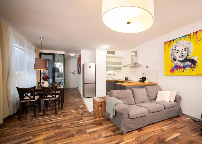 Viktoria - Castle View - Free Parking *